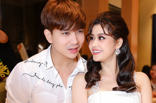 Tim bất ngờ thông báo ăn hỏi sau 1 năm ly hôn Trương Quỳnh Anh