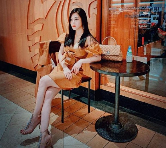 Tim lần đầu đăng ảnh có Đàm Phương Linh, Hà Hồ chia sẻ ảnh con trai