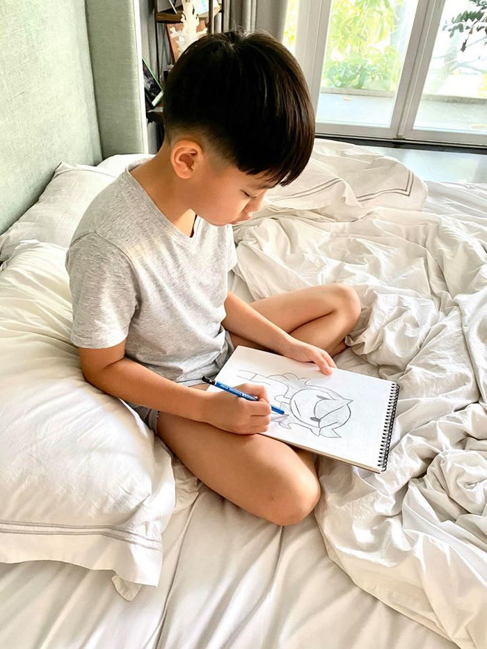 Tim lần đầu đăng ảnh có Đàm Phương Linh, Hà Hồ chia sẻ ảnh con trai