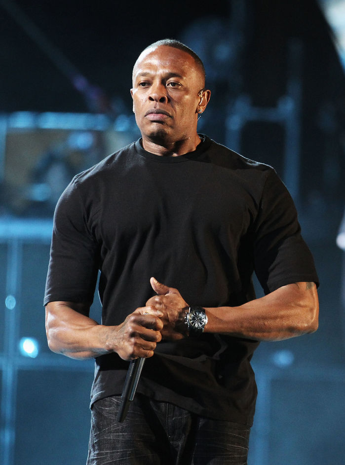 Top 10 sao kiếm tiền đỉnh nhất thập kỷ: Dr Dre vượt mặt Taylor Swift