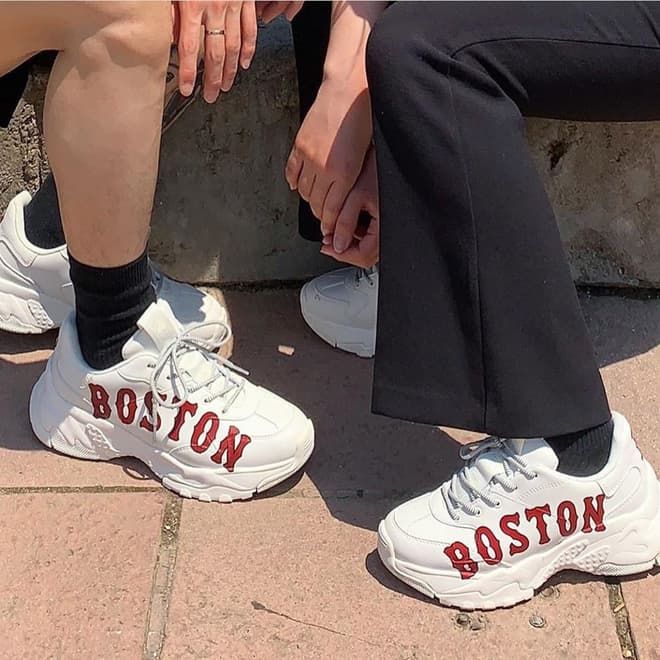 Top giày sneaker được giới trẻ săn lùng năm 2019, bạn đừng bỏ quên