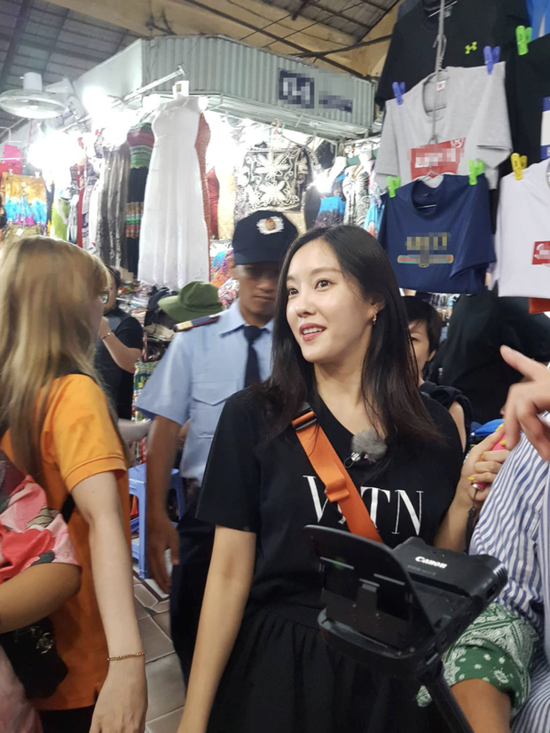 Sao Hàn diện Street style giản dị hết nấc khi sang Việt Nam