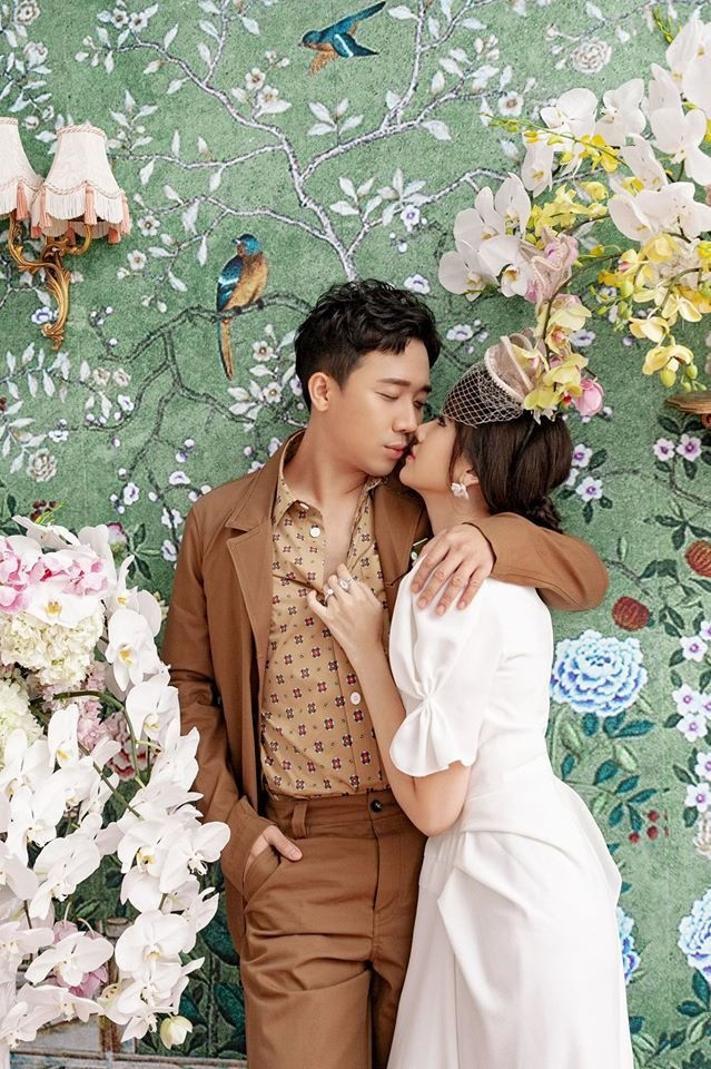 Trấn Thành - Hari Won: Cặp đôi hôn nhau nhiều nhất Vbiz năm 2019