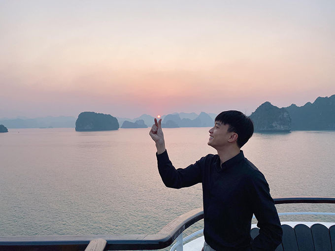 Trường Giang đút đồ ăn cho bà xã, Lan Khuê lộ diện sau 1 tháng ở cữ