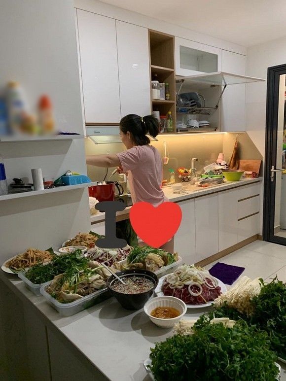 Từng bị chồng cũ tố không biết nấu ăn Ngọc Lan vào bếp nấu hàng tá món