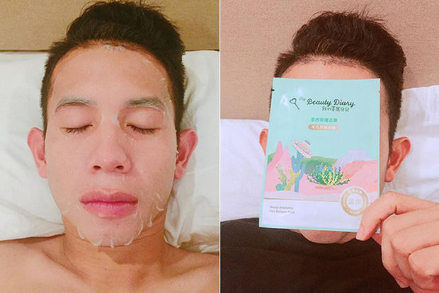 Tuyển Việt Nam chăm đắp mặt nạ, dưỡng môi chẳng kém ai
