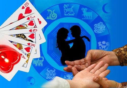 Có kiểu người chưa muốn yêu mà dành cả thanh xuân xem bói tình duyên