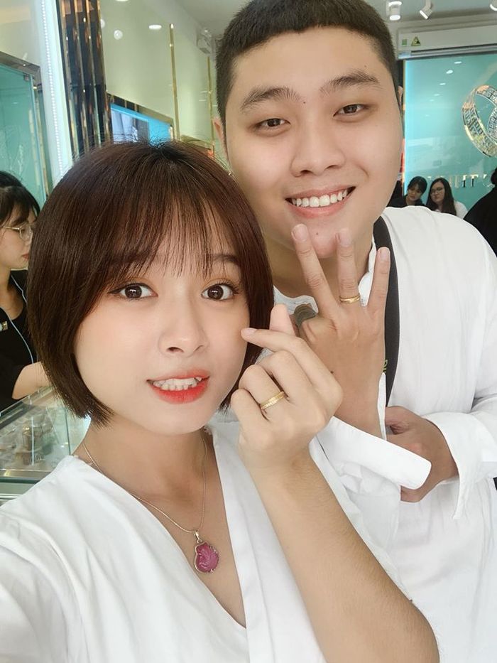 Uyên Hanna và mối tình ngọt ngào cùng bạn trai đa tài