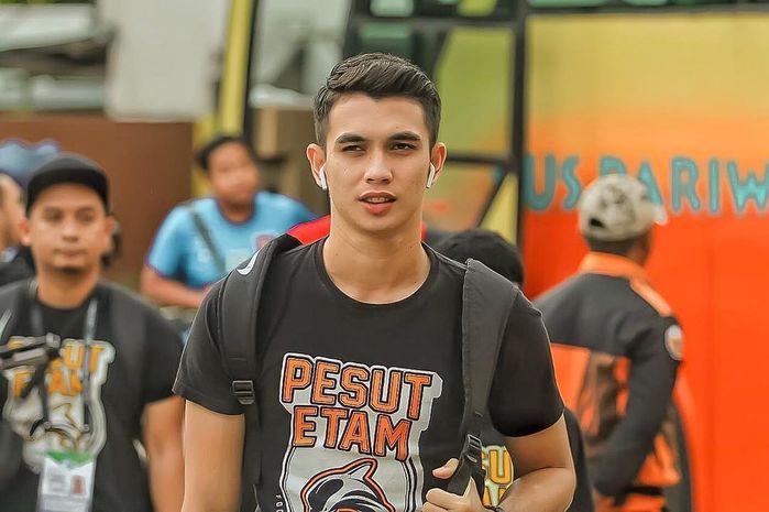 Vẻ điển trai hệt như tài tử điện ảnh của thủ môn U22 Indonesia