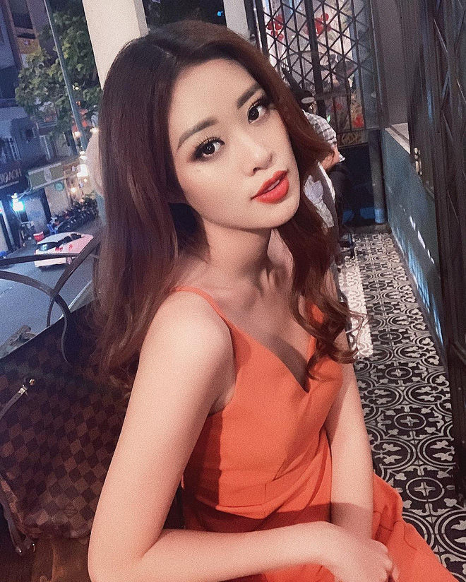 Vẻ ngoài y khuôn của Hoa hậu Khánh Vân và loạt mỹ nhân đình đám