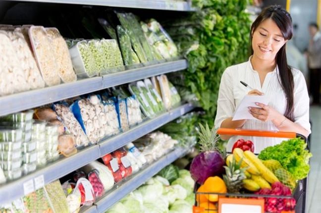 Với 2,5 triệu, vợ trẻ mở tiệc chiêu đãi 15 người bạn của chồng dịp lễ