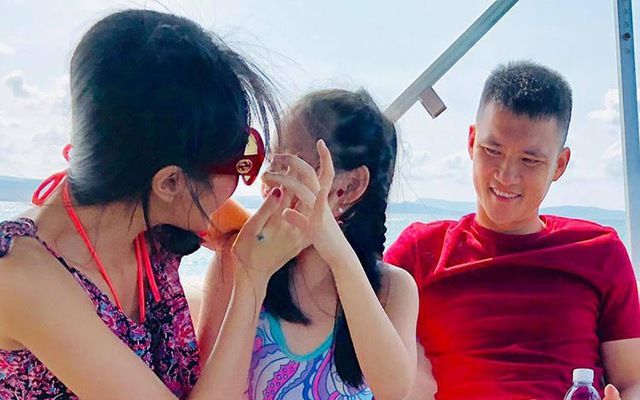 Sao Việt siết chặt chi tiêu: Thủy Tiên Tiền ba mẹ không phải của con