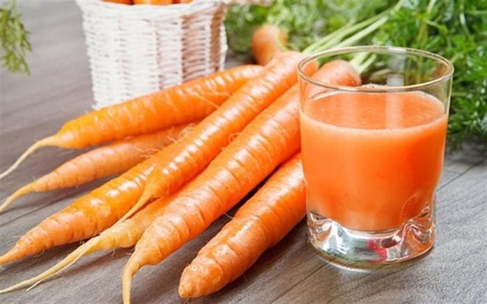 Thoa mật ong, dưa leo - mặt nạ dưỡng môi hồng hào, tránh thâm, khô nứt