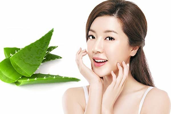 Loại bỏ mụn đầu đen với mặt nạ chanh mật ong, lòng trắng trứng