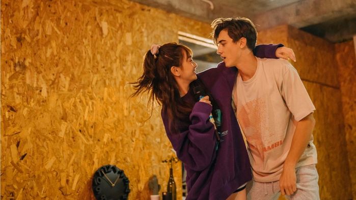 4 diễn viên vừa lấn sân ca hát: Midu gây bất ngờ, Khả Ngân bị chê