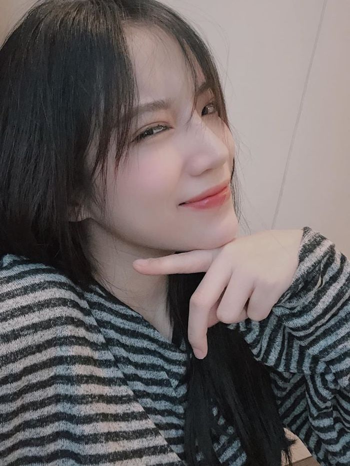 LyLy, cô nàng ca sĩ sở hữu nhiều bản hit được người khác ngưỡng mộ