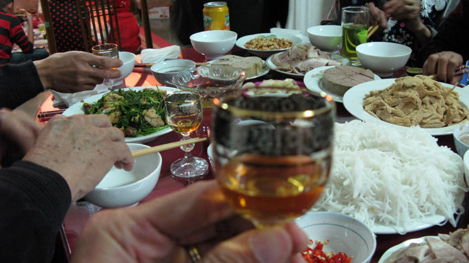 Tết thì vui đấy nhưng khổ nhất là bà dì ghé thăm, đỏ nguyên cả năm