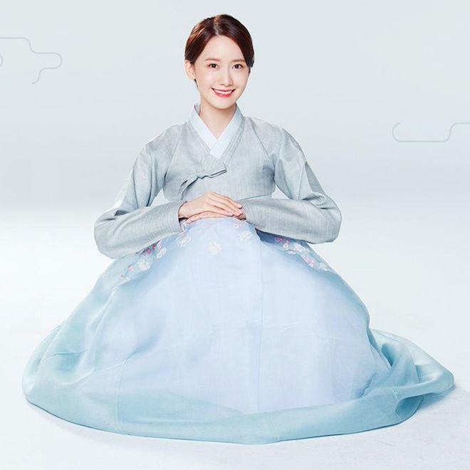 Idol mặc Hanbok: Eunwoo đẹp vô thực, Somi cưng như em bé