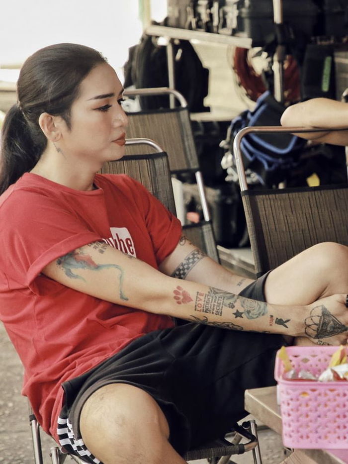 Thu Trang xinh đẹp như mỹ nhân, Ngọc Trinh ẩn ý có người yêu