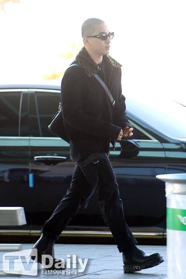 Taeyang (BIGBANG) tái xuất: Style chất ngầu cùng quả đầu trọc lóc