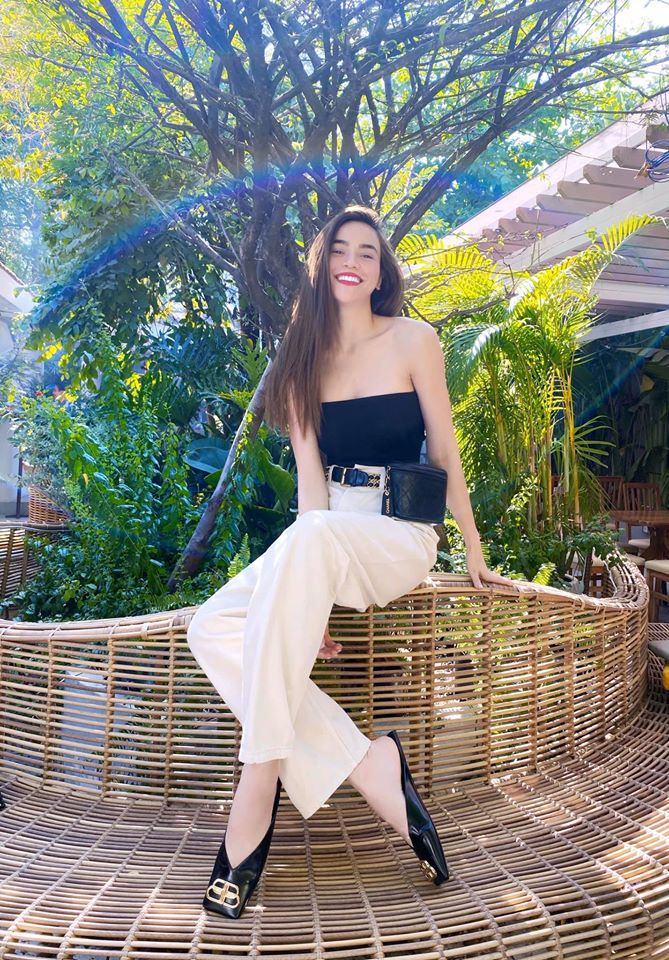 Ảnh hot Sao Việt: Xuân Trường mừng đám hỏi Duy Mạnh và Quỳnh Anh