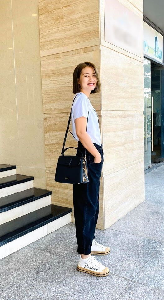 Thu Trang xinh đẹp như mỹ nhân, Ngọc Trinh ẩn ý có người yêu