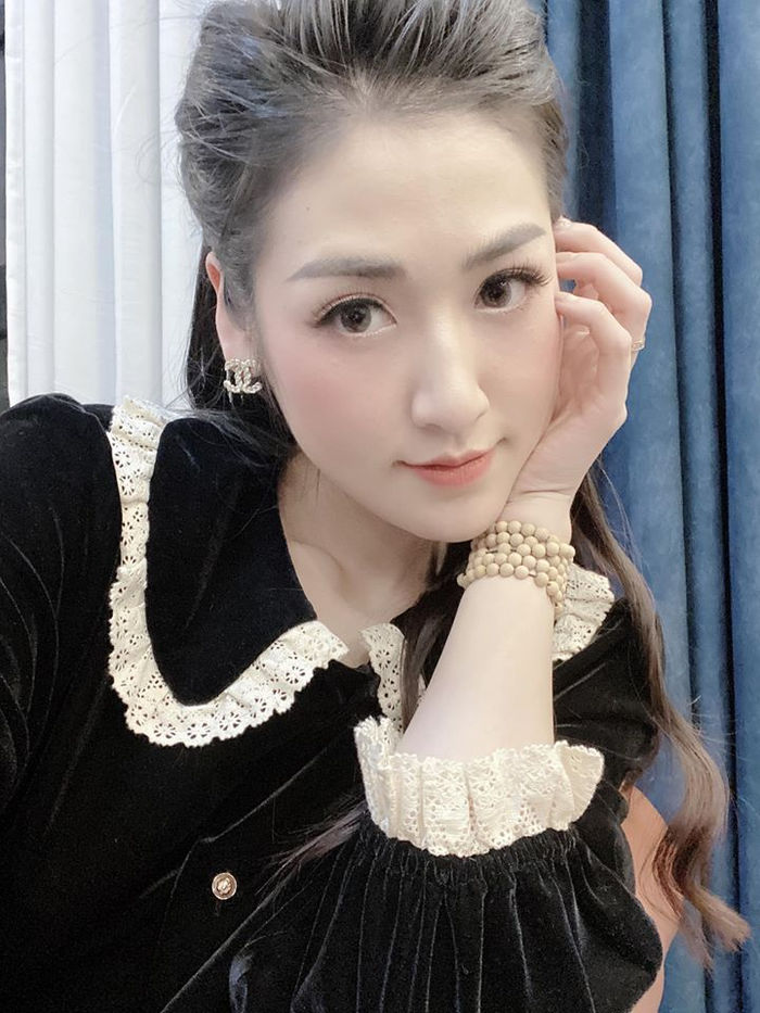 Ảnh hot Sao Việt: Xuân Trường mừng đám hỏi Duy Mạnh và Quỳnh Anh