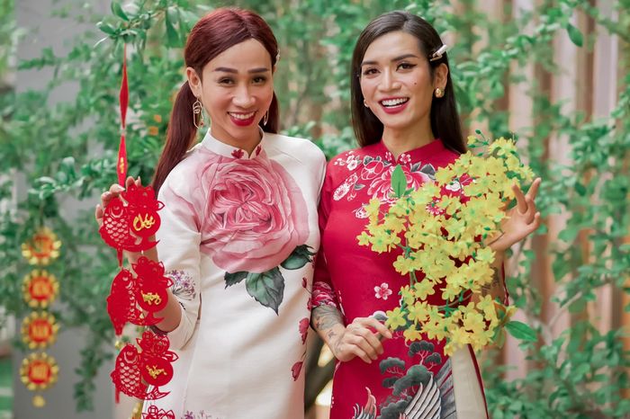 Hiền Thục trẻ như gái đôi mươi, Hải Băng rạng rỡ bên các con