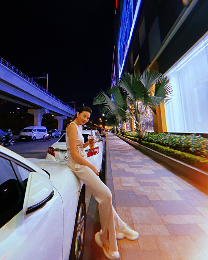 Ảnh hot sao Việt: Hari Won gợi cảm bên ông xã Trấn Thành