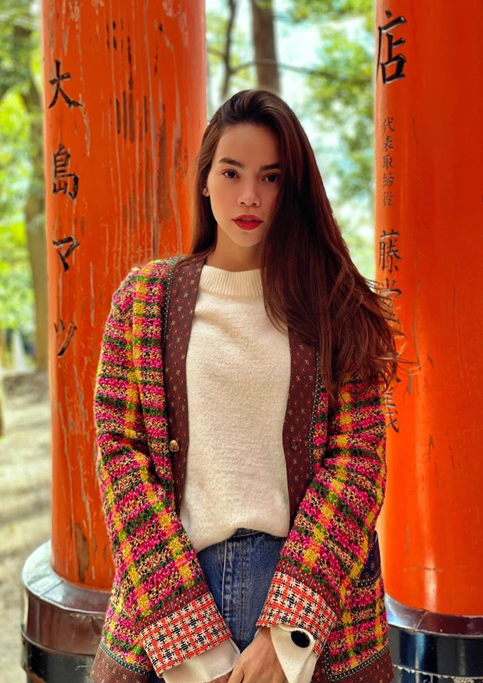 Ảnh hot Sao Việt: Ngọc Trinh trẻ mãi vì không dao kéo
