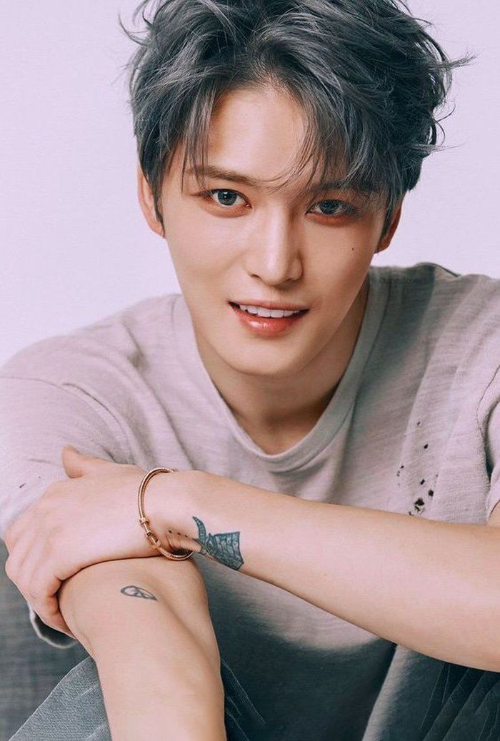 Idol rời bệ đỡ SM: Người thành công, kẻ liên tục dính bê bối