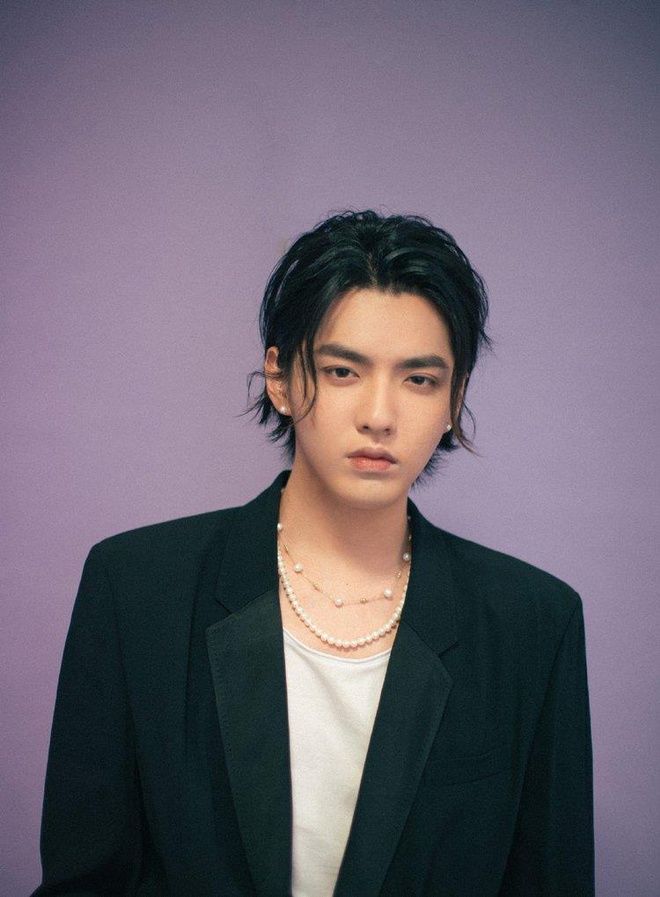 Idol rời bệ đỡ SM: Người thành công, kẻ liên tục dính bê bối