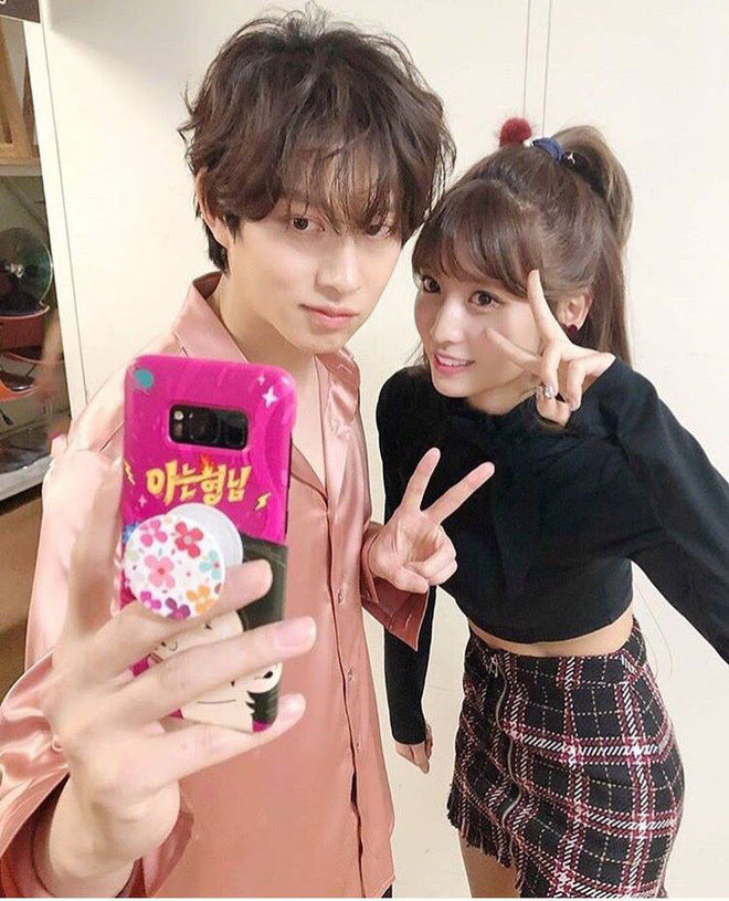 Bạn gái Heechul, Momo vừa xinh đẹp, tài năng lại gia thế “khủng”
