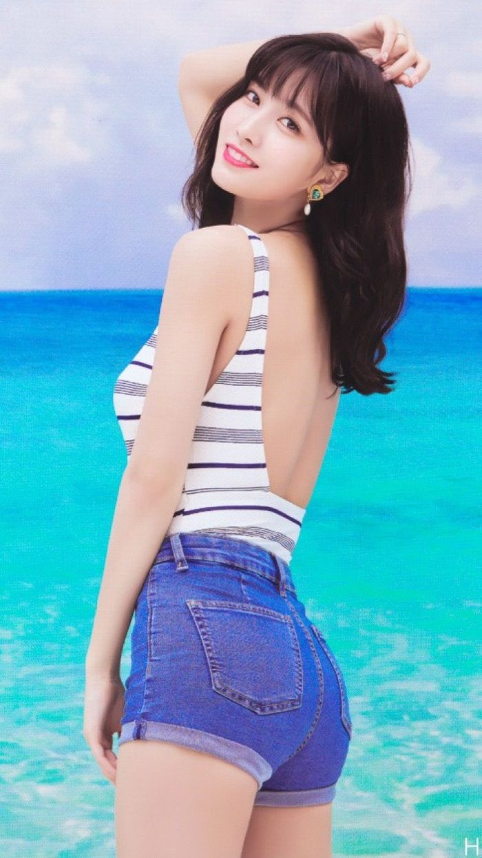 Bạn gái Heechul, Momo vừa xinh đẹp, tài năng lại gia thế “khủng”