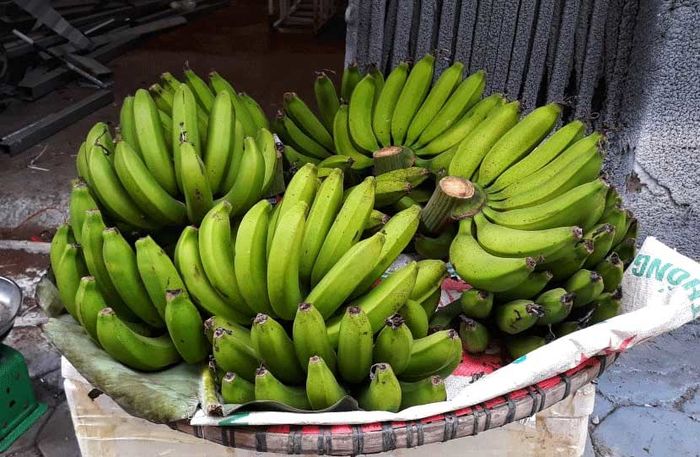 Nhận bán hoa quả, gà quê,... vật phẩm kiếm bội tiền ngoài lương chính