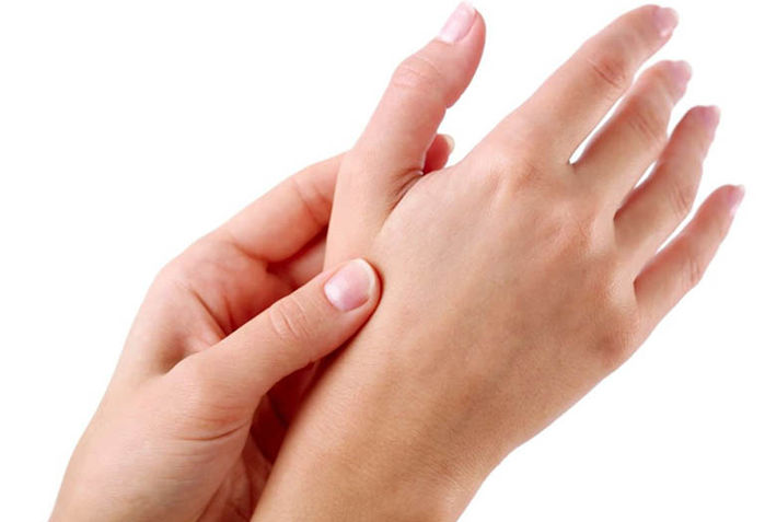 Nhân tướng học: Phụ nữ có nốt ruồi ở bàn tay hôn nhân cực hạnh phúc