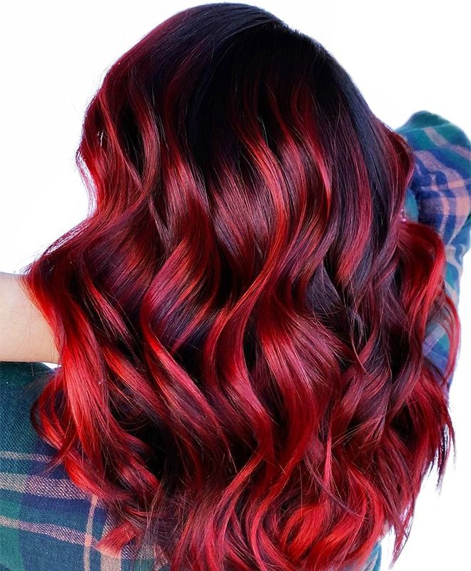 Bắt kịp màu tóc hot trend năm 2020: Xanh cổ điển, tím ombre dẫn đầu