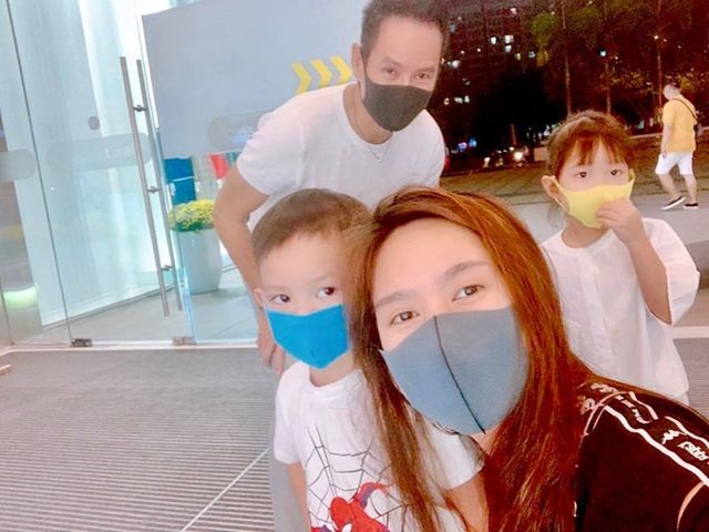 Sợ lây virus Corona, Công Phượng sáng tạo kiểu khẩu trang độc lạ