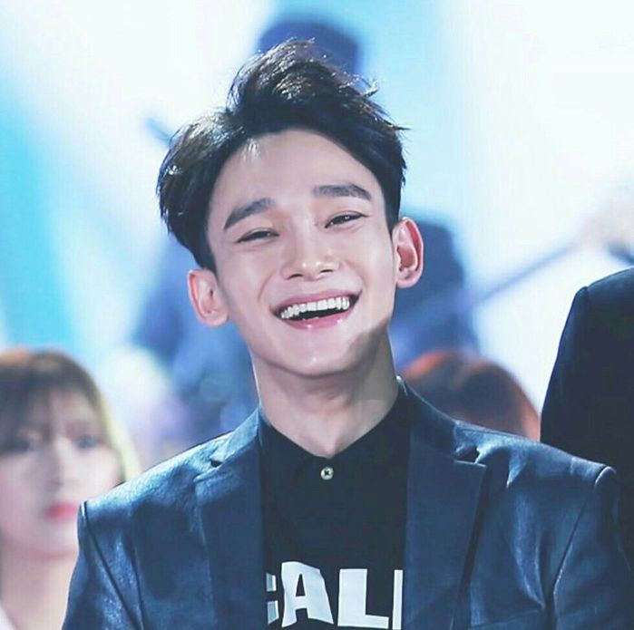 Chen (EXO) thông báo cưới chạy bầu, fan khen ngợi vì sự trách nhiệm