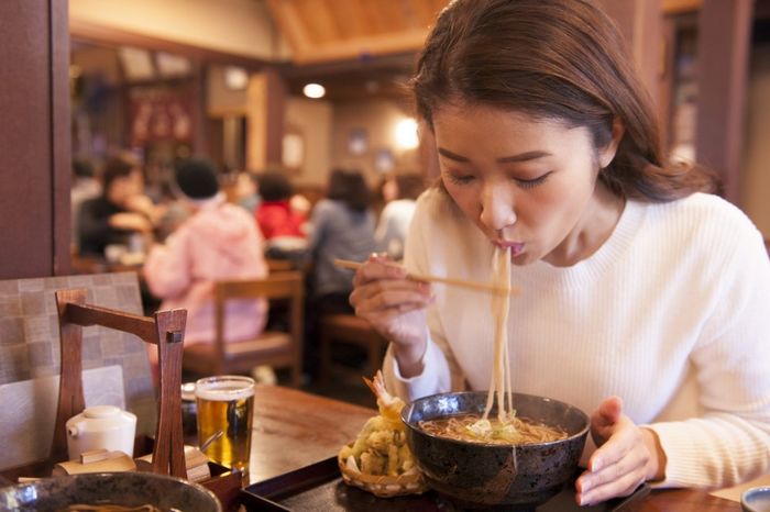 Cảm giác khó chịu bởi tiếng nhai nhóp nhép là dấu hiệu của thiên tài