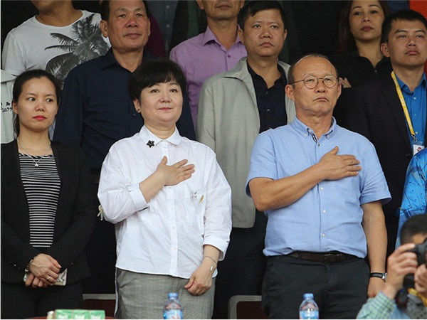 Choi Sang A - người phụ nữ thầm lặng đứng sau vinh quang của HLV Park