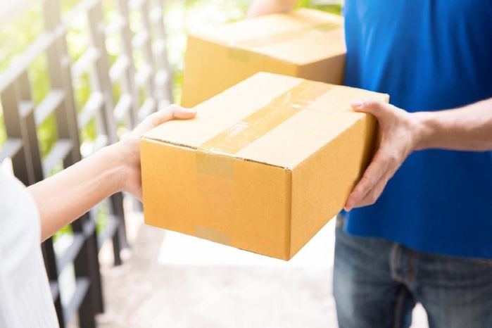 Chị em lo lắng vì dịch vụ ship hàng ngày cận Tết cực khan hiếm