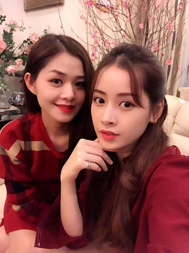 Chi Pu khoe ảnh ngày ấy - bây giờ của hội chị em gái sau 27 năm