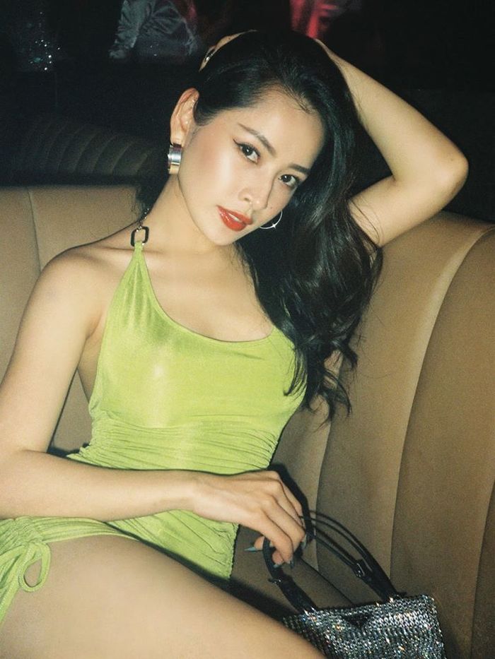 Chi Pu khoe ảnh ngày ấy - bây giờ của hội chị em gái sau 27 năm