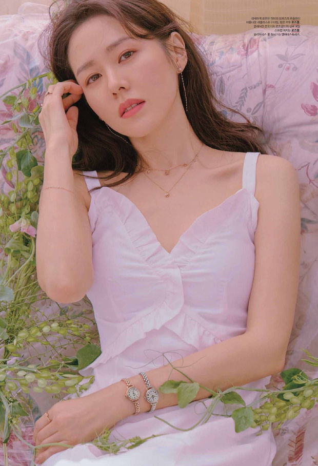Chỉ với một lớp son bóng, nhan sắc của Son Ye Jin vẫn đẹp đỉnh cao