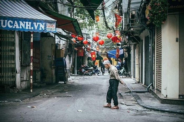 Chưa 30, dân mạng đã nhớ cảnh sáng mùng 1 vắng vẻ không một bóng người