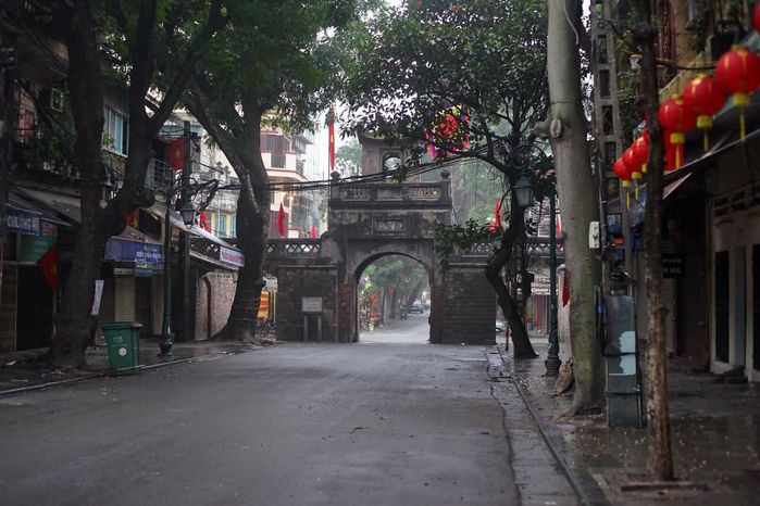 Chưa 30, dân mạng đã nhớ cảnh sáng mùng 1 vắng vẻ không một bóng người