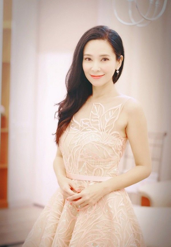 Con cưng của TVB tiêu tan sự nghiệp vì làm tiểu tam