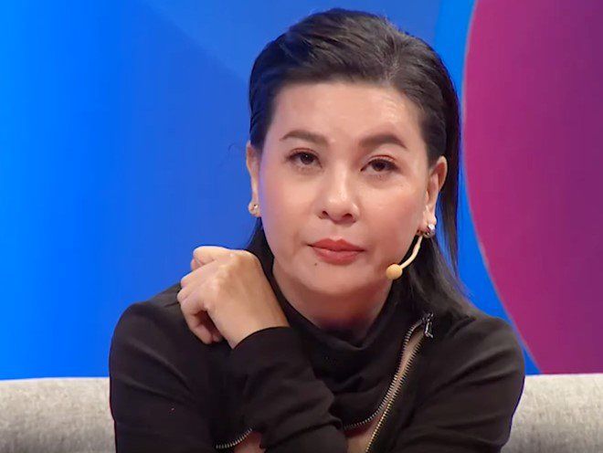 Con trai Cát Phượng bị bạn bè trong lớp bắt nạt, trêu đùa giới tính