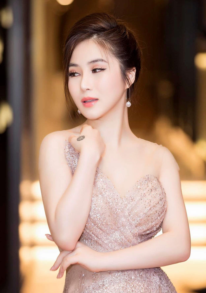 Cuộc sống của sao Việt rời showbiz: Lý Nhã Kỳ về trang trại làm nông